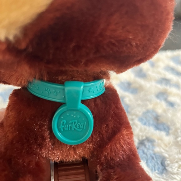 FurReal Walkalots puppy with leash - Picture 3 of 4